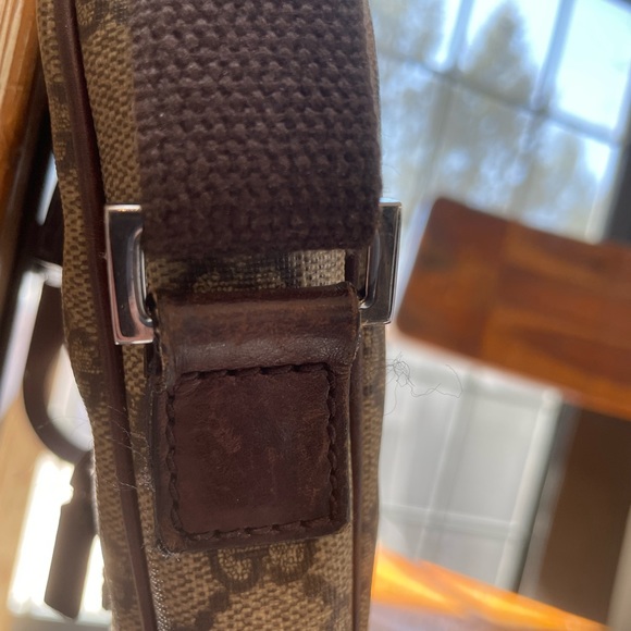 Authentic Gucci Crossbody/Messenger - Picture 8 of 8